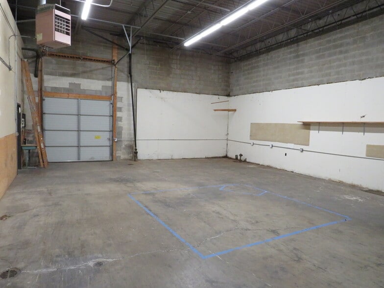More Photos Of 1715 N Division St, Morris Unknown For Lease