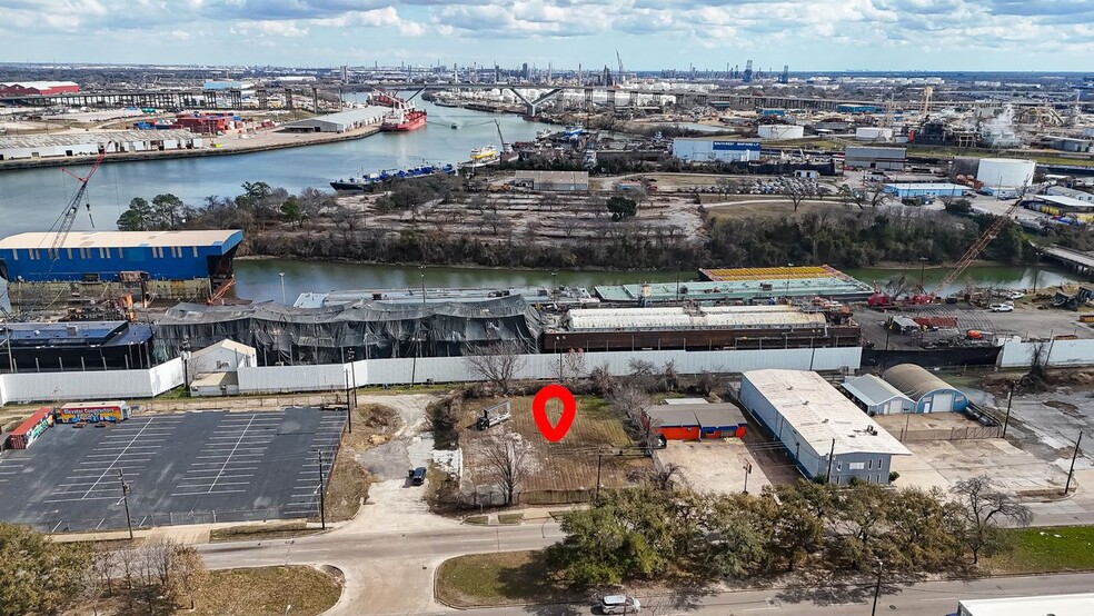 More Photos Of 305 Broadway St, Houston Land For Sale