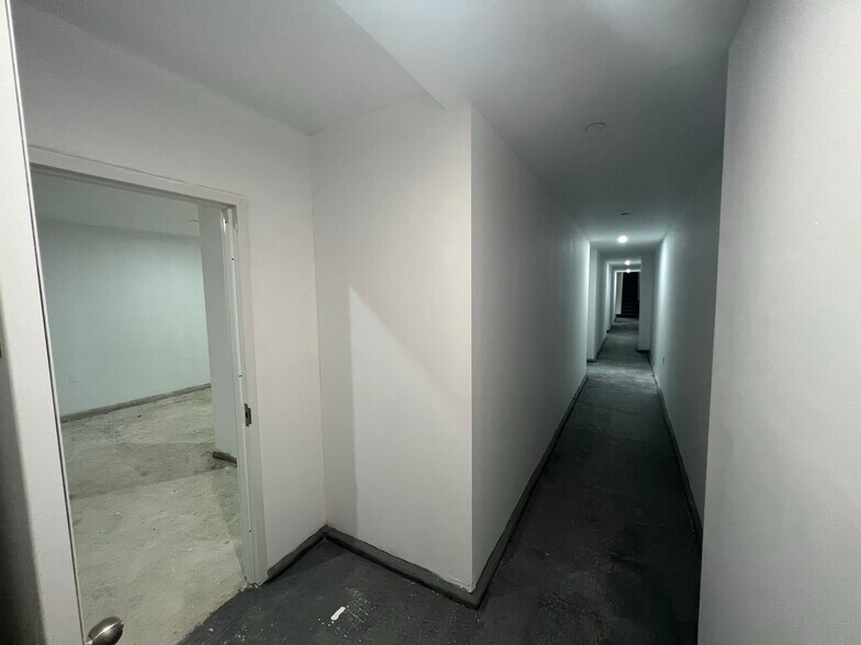 More Photos Of 250 Manhattan Ave, Brooklyn Apartments For Sale