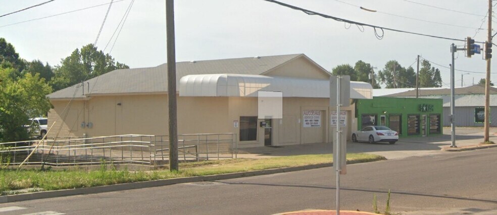 More Photos Of 2224 S Air Depot Blvd, Midwest City Freestanding For Sale