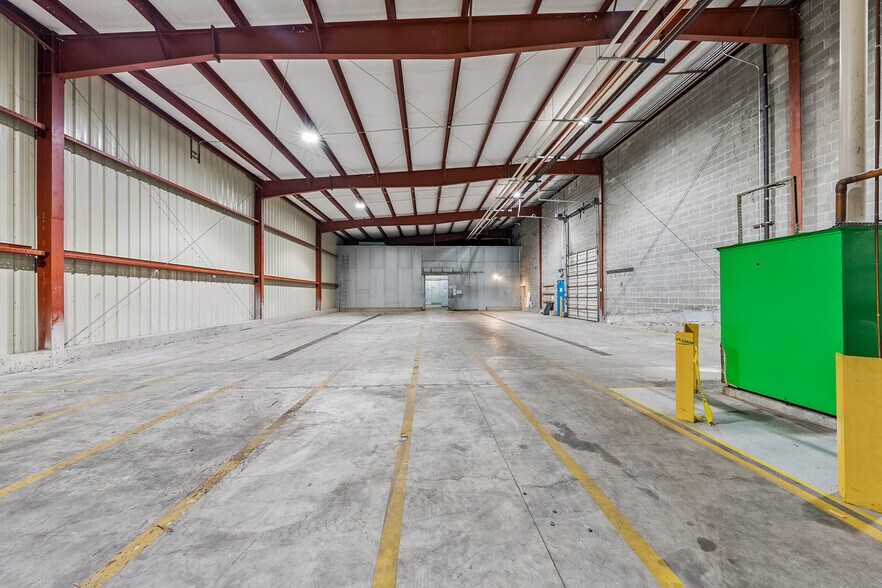 More Photos Of 619 S Fir St, Medford Refrigeration Cold Storage For Sale