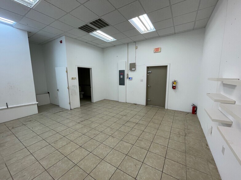 More Photos Of 900 W Ehringhaus St, Elizabeth City Storefront Retail Office For Lease