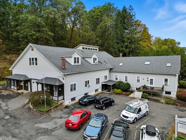 More Photos Of 131 Main St, Hatfield Loft Creative Space For Lease