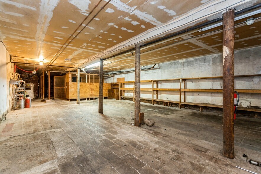 More Photos Of 84 Washington St, Norwalk General Retail For Sale