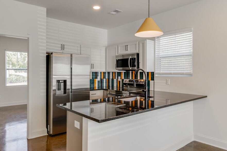 More Photos Of 402 S Saluda Ave, Columbia Apartments For Sale