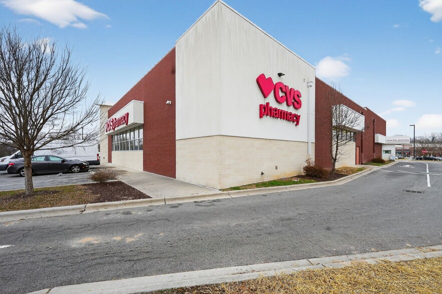 More Photos Of 4000 Battleground Ave, Greensboro Drugstore For Sale