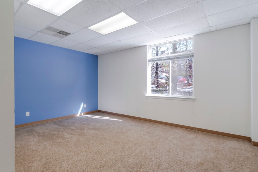 More Photos Of 1410 Incarnation Dr, Charlottesville Medical For Sale