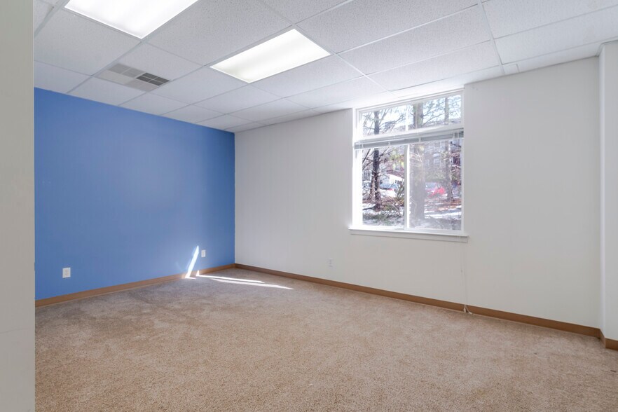 More Photos Of 1410 Incarnation Dr, Charlottesville Medical For Sale