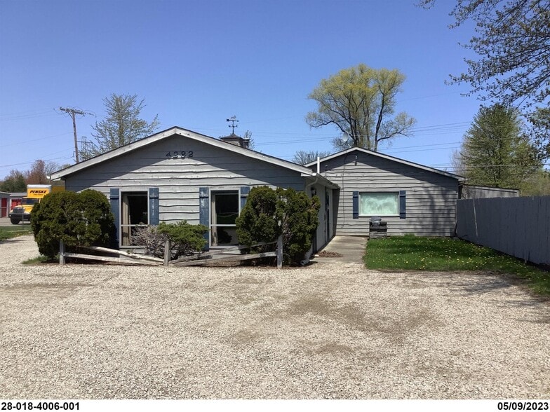 Primary Photo Of 4282 Dove Rd, Port Huron Flex For Lease
