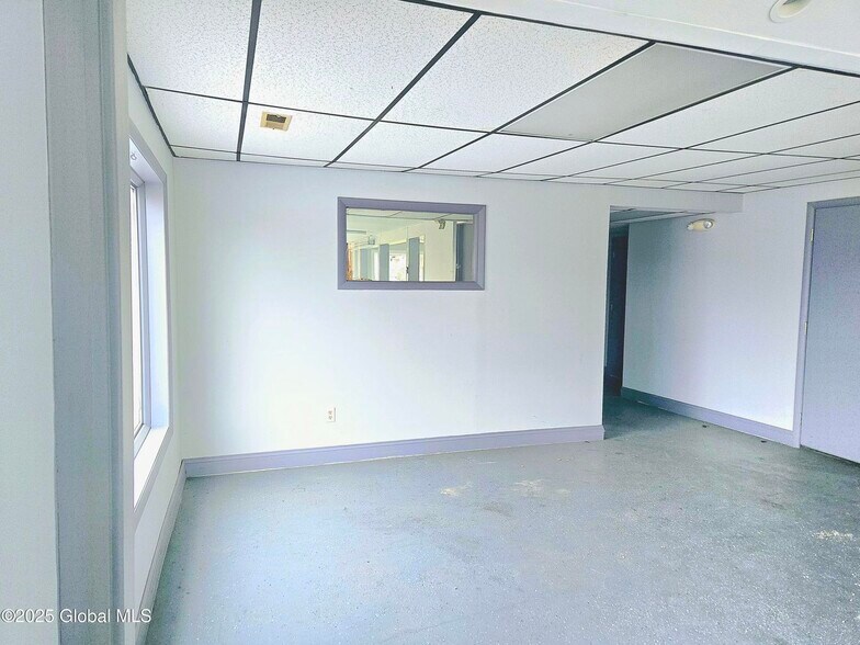 More Photos Of 1904 Broadway, Watervliet Auto Dealership For Sale