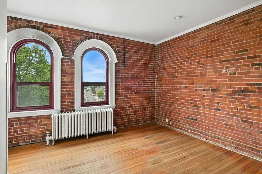 More Photos Of 76-82 Main St, Northampton Office For Lease