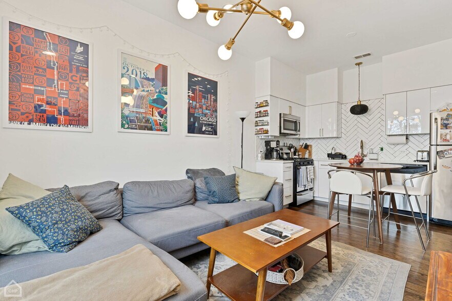 More Photos Of 2301 W Chicago Ave, Chicago Apartments For Sale