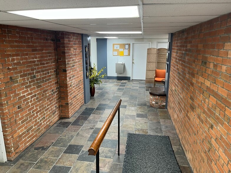 More Photos Of 45 E Loucks St, Sheridan Office For Lease