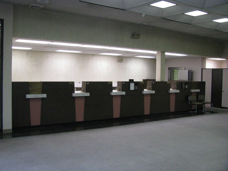 More Photos Of 1 Center Sq, Hanover Office For Lease