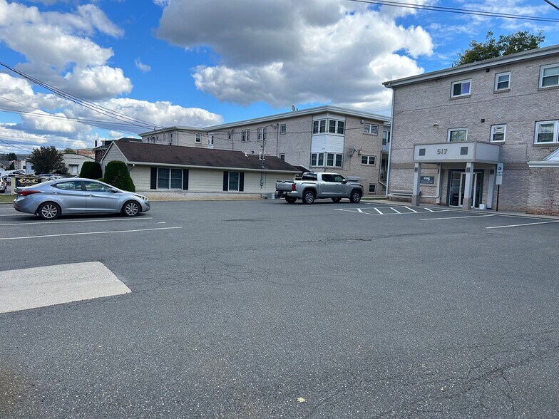 More Photos Of 517 E Lancaster Ave, Shillington Medical For Lease