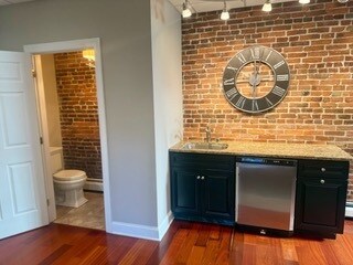 More Photos Of 250 Wood St, Doylestown Freestanding For Lease