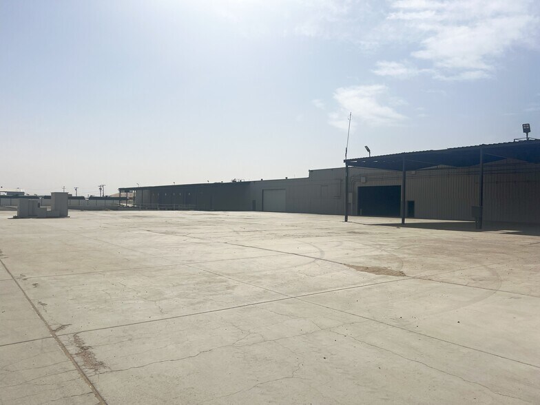 More Photos Of 3045 S Avenue 3 E, Yuma Warehouse For Lease
