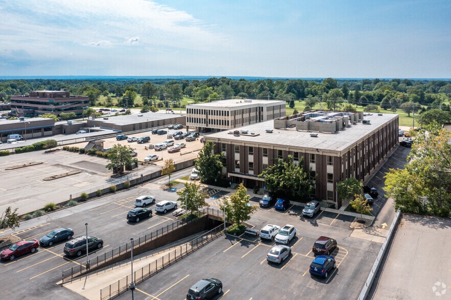 More Photos Of 3659 Green Rd, Beachwood Medical For Lease