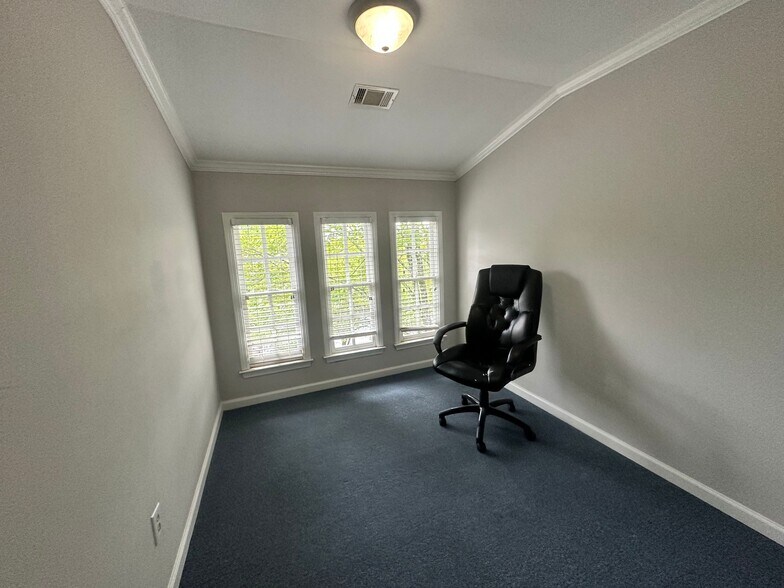 More Photos Of 5920 Odell St, Cumming Office For Sale