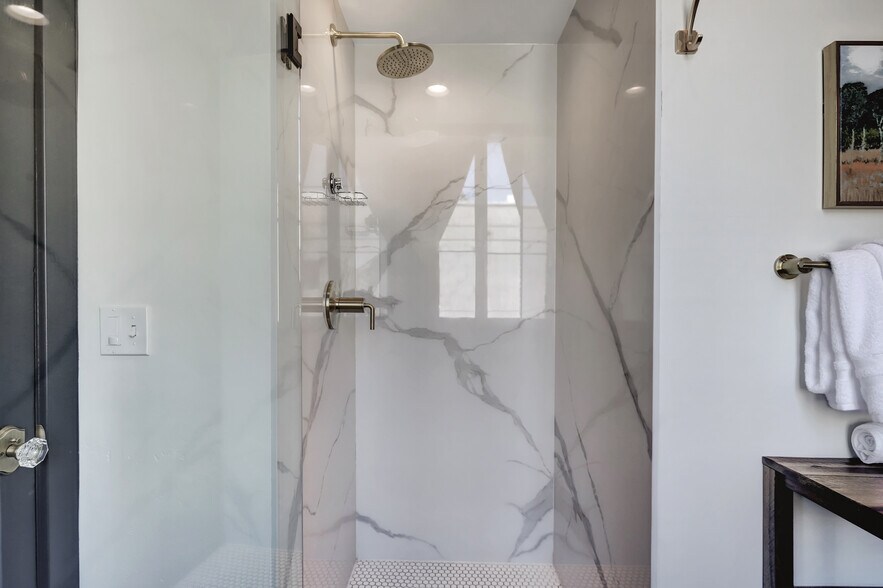 More Photos Of 233 Broad St, Nevada City Hotel For Sale