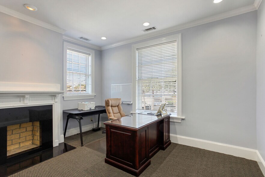 More Photos Of 1719 Abercorn St, Savannah Office Residential For Sale
