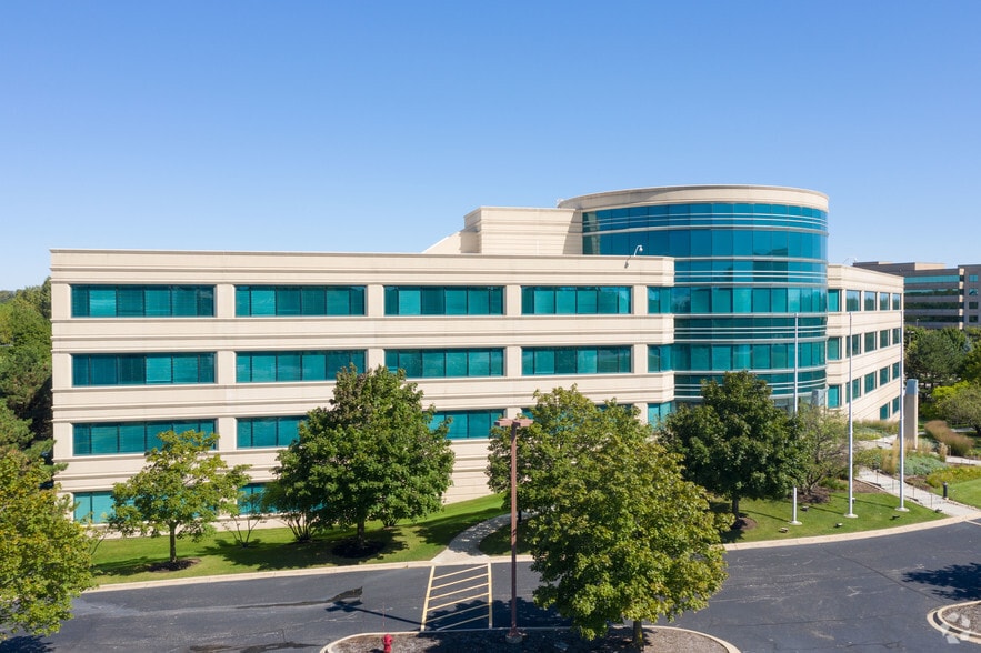 More Photos Of 2275 Cabot Dr, Lisle Office For Lease