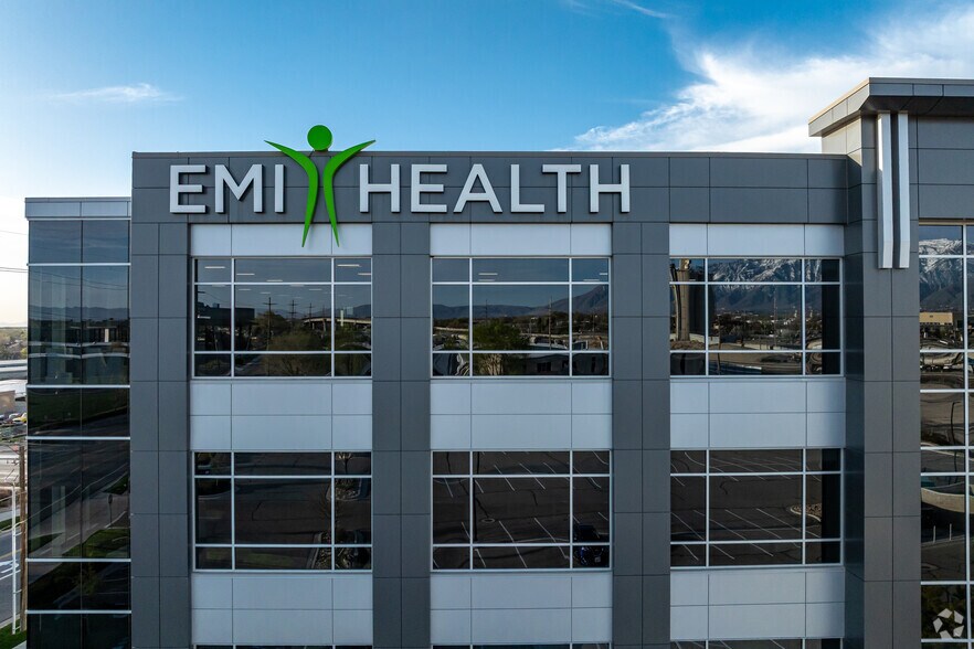 More Photos Of 5101 S Commerce Dr, Murray Office For Lease