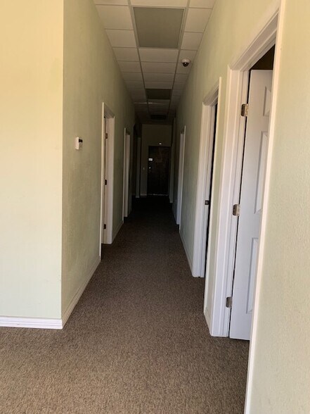 More Photos Of 311 E Stan Schlueter Loop, Killeen Storefront For Lease