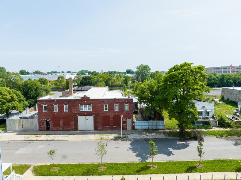 Primary Photo Of 4703 W Arthington St, Chicago Warehouse For Sale