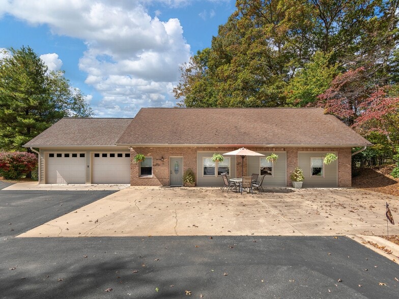 More Photos Of 355 Johnson Dr, Canton Specialty For Sale