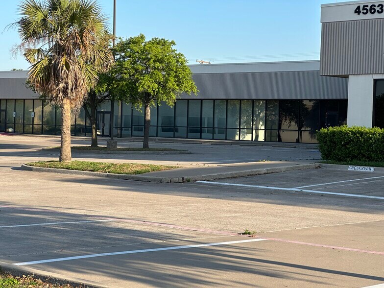More Photos Of 4563 W Walnut St, Garland Storefront Retail Office For Lease