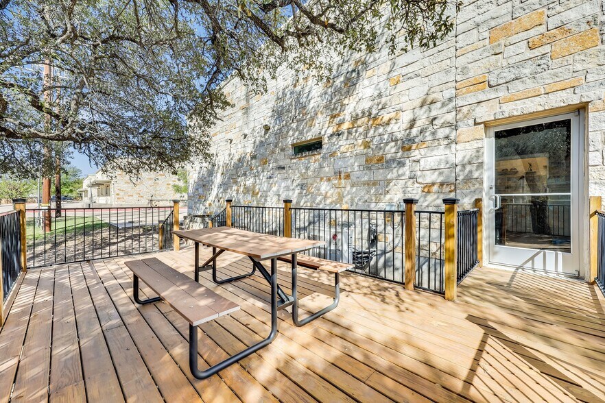 More Photos Of 2000 Windy Ter, Cedar Park Warehouse For Sale