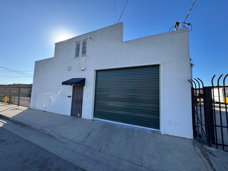Primary Photo Of 13519 Alma Ave, Gardena Manufacturing For Sale