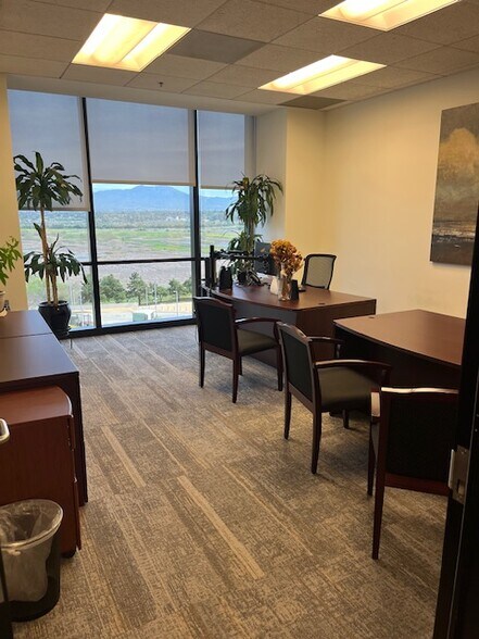 More Photos Of 19900 MacArthur Blvd, Irvine Loft Creative Space For Lease