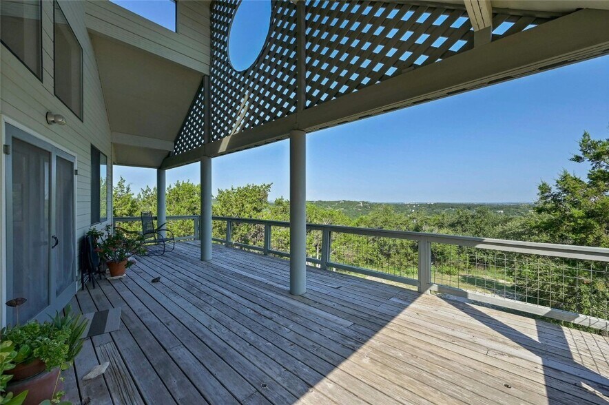 More Photos Of 167 N Tumbleweed Trl, Austin Specialty For Sale