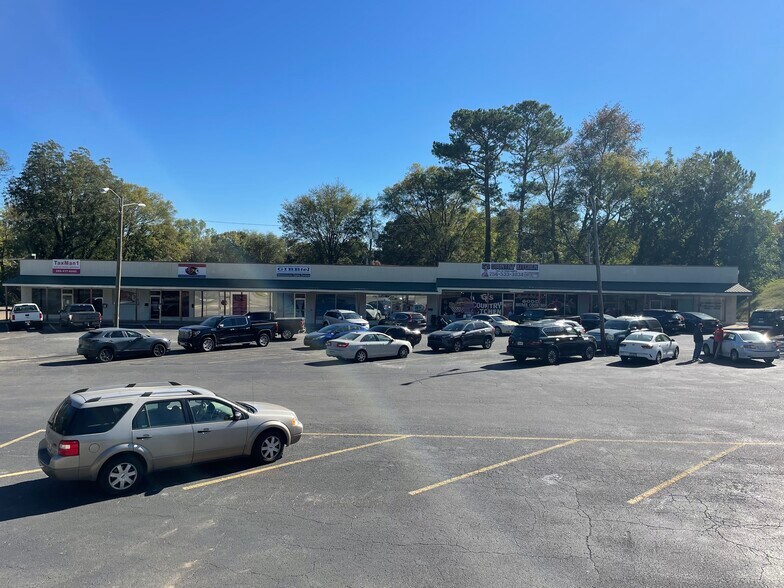 More Photos Of 2501 Oakwood Ave NW, Huntsville Unknown For Lease