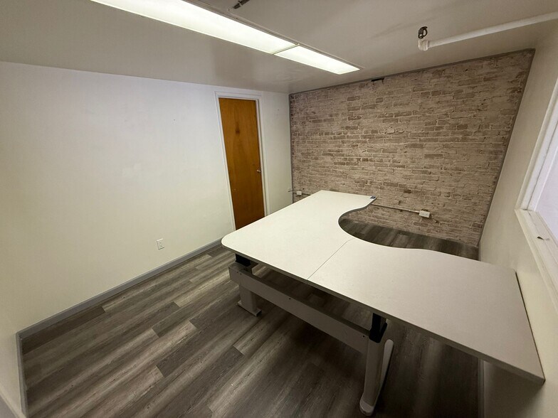 Primary Photo Of 530 E 11th St, Douglas Office For Lease