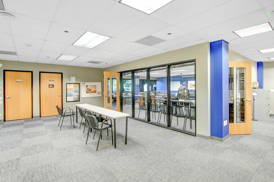 More Photos Of 9301 Corbin Ave, Northridge Office For Lease