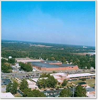 More Photos Of 905 Herring Ave, Wilson Manufacturing For Lease