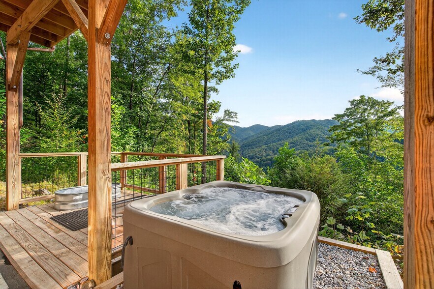 More Photos Of 8026 Buck Creek Rd, Marion Apartments For Sale