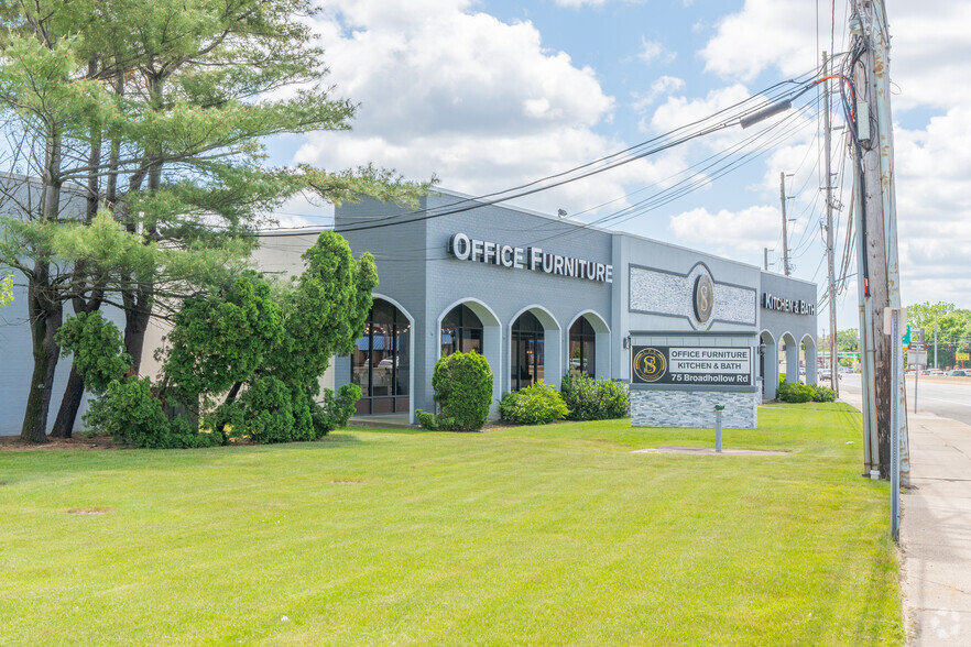 Primary Photo Of 75 Broadhollow Rd, Farmingdale Showroom For Sale