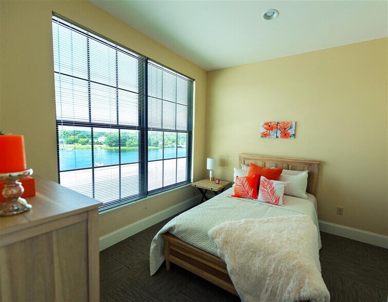 More Photos Of 99 Main St, Warren Apartments For Lease