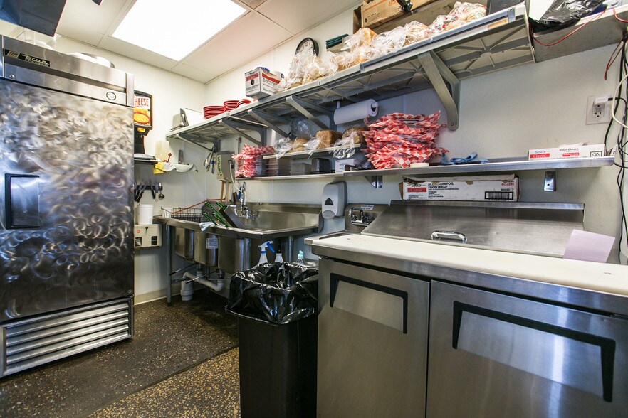 More Photos Of 163 Main St, Dubuque Restaurant For Sale