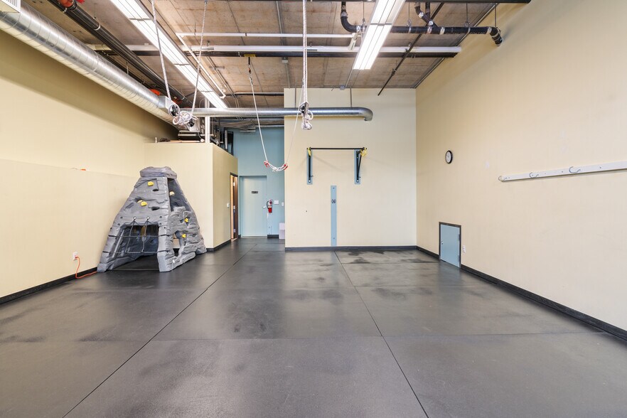 More Photos Of 5510-5520 N Interstate Ave, Portland Apartments For Lease