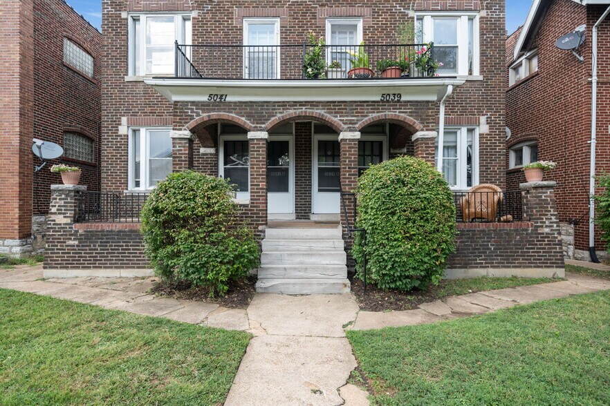 More Photos Of 5039-5041 Chippewa St, Saint Louis Multifamily For Sale