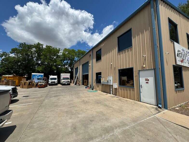 More Photos Of 5614 Franz Rd, Katy Warehouse For Lease