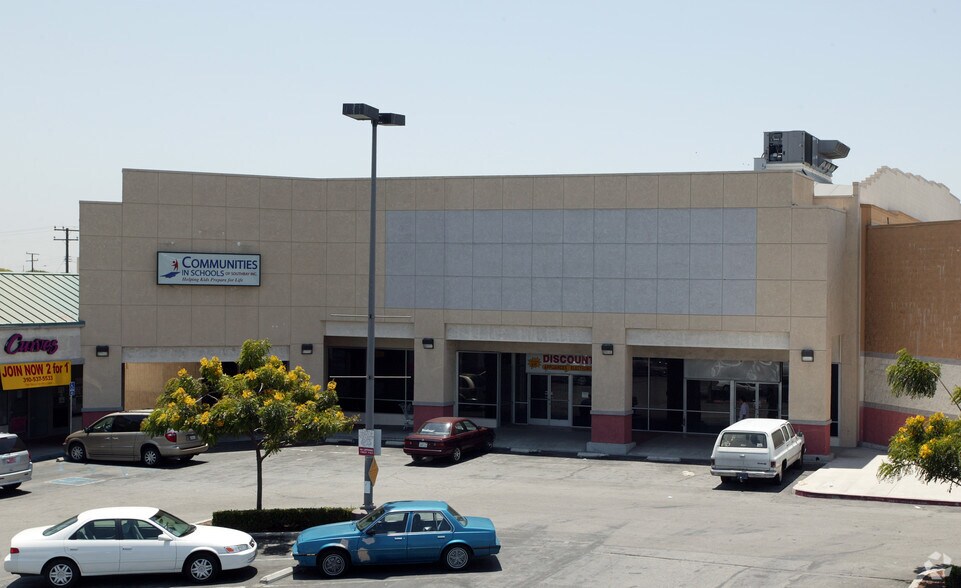 More Photos Of 1540-1700 W Rosecrans Ave, Compton Storefront For Lease