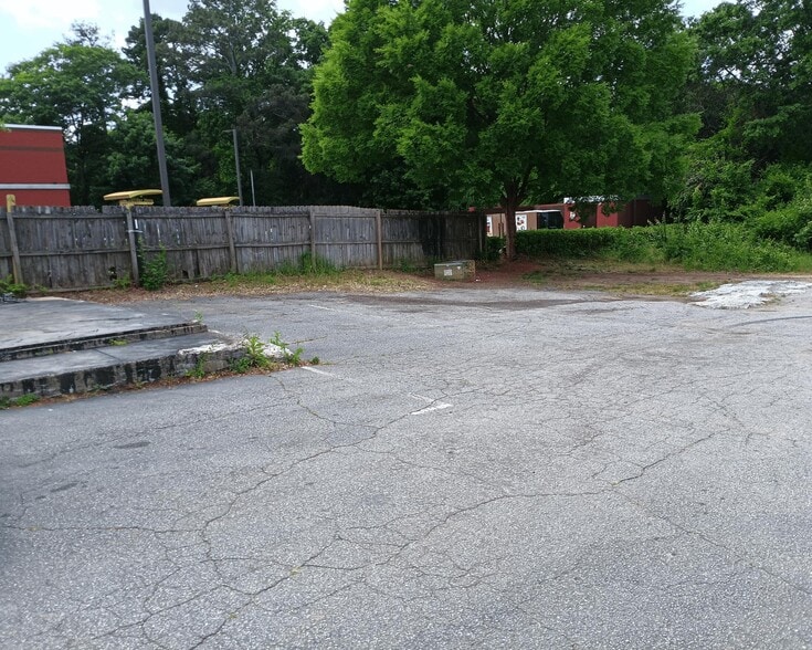 More Photos Of 130 Gaines School Rd, Athens Storefront For Sale