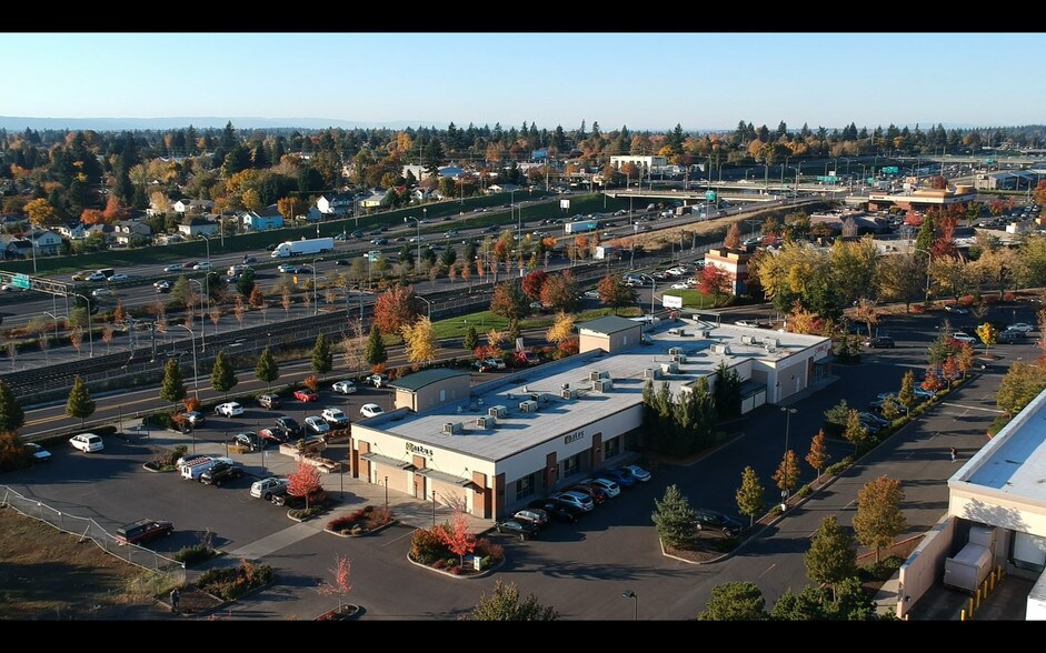 More Photos Of 1010-1058 SE 96th Ave, Portland Unknown For Lease