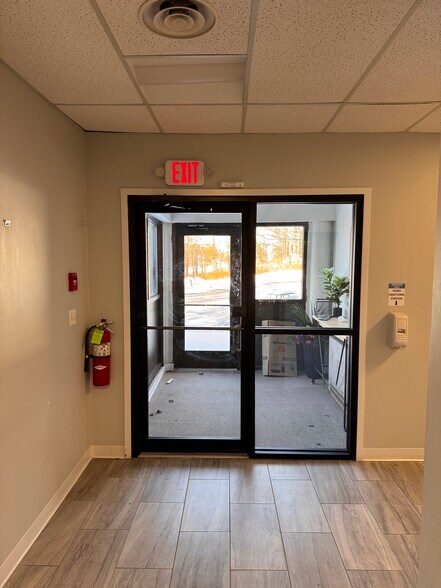 More Photos Of 99 Danville Corner Rd, Auburn Office For Lease